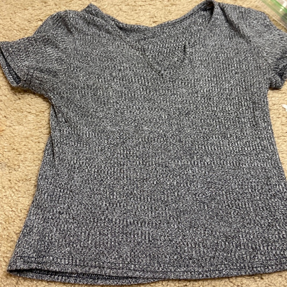 grey crop top small